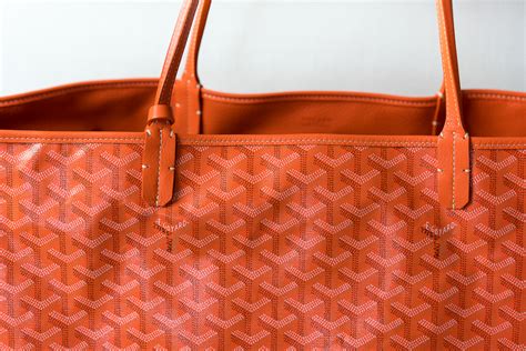 faux leather goyard tote.